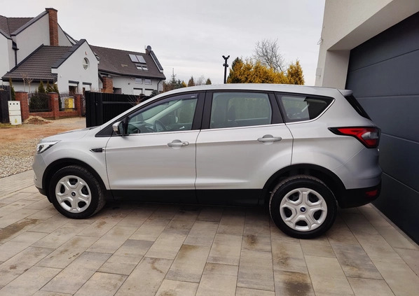 Ford Kuga cena 66900 przebieg: 104000, rok produkcji 2017 z Białystok małe 352